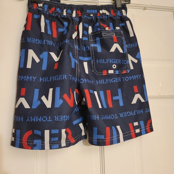 TWO BOY SHORTS TOMMY HILFIGER AND OLD NAVY SZ 12-14 and 14-16 - Picture 3 of 16